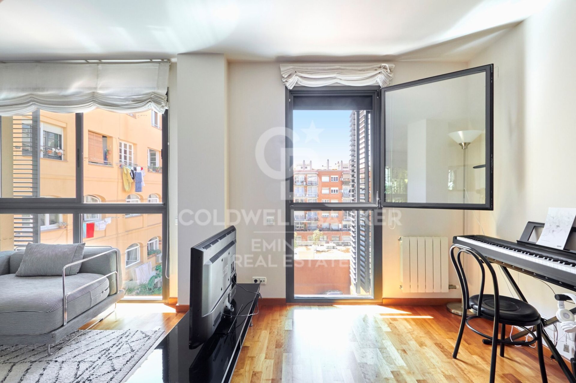 Huoneisto Barcelona, Espanja 2 makuuhuonetta, 105 m2 No. 178639