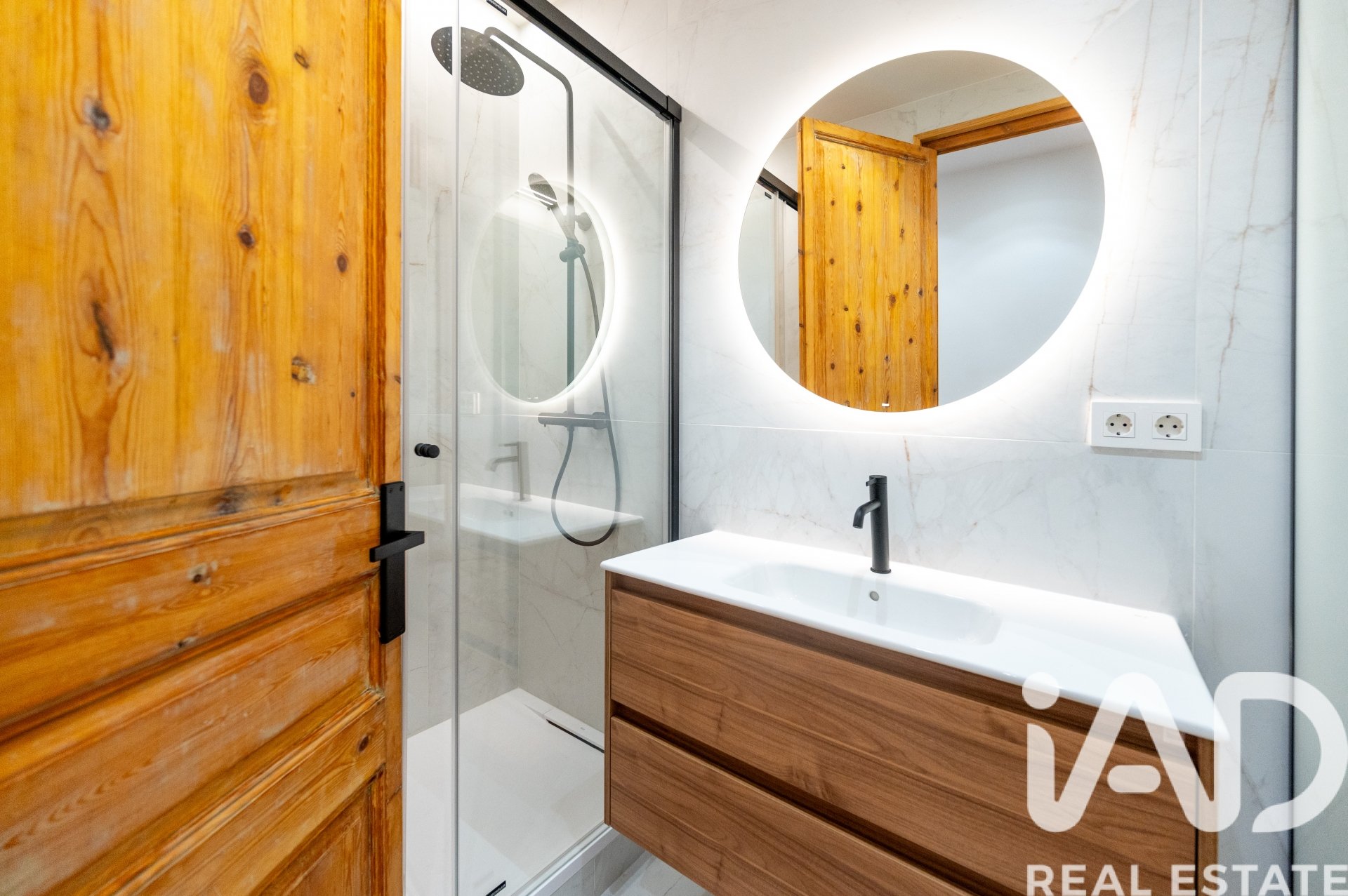 Appartamento a Barcelona, Spagna 3 camere da letto, 95 mq. N° 173030