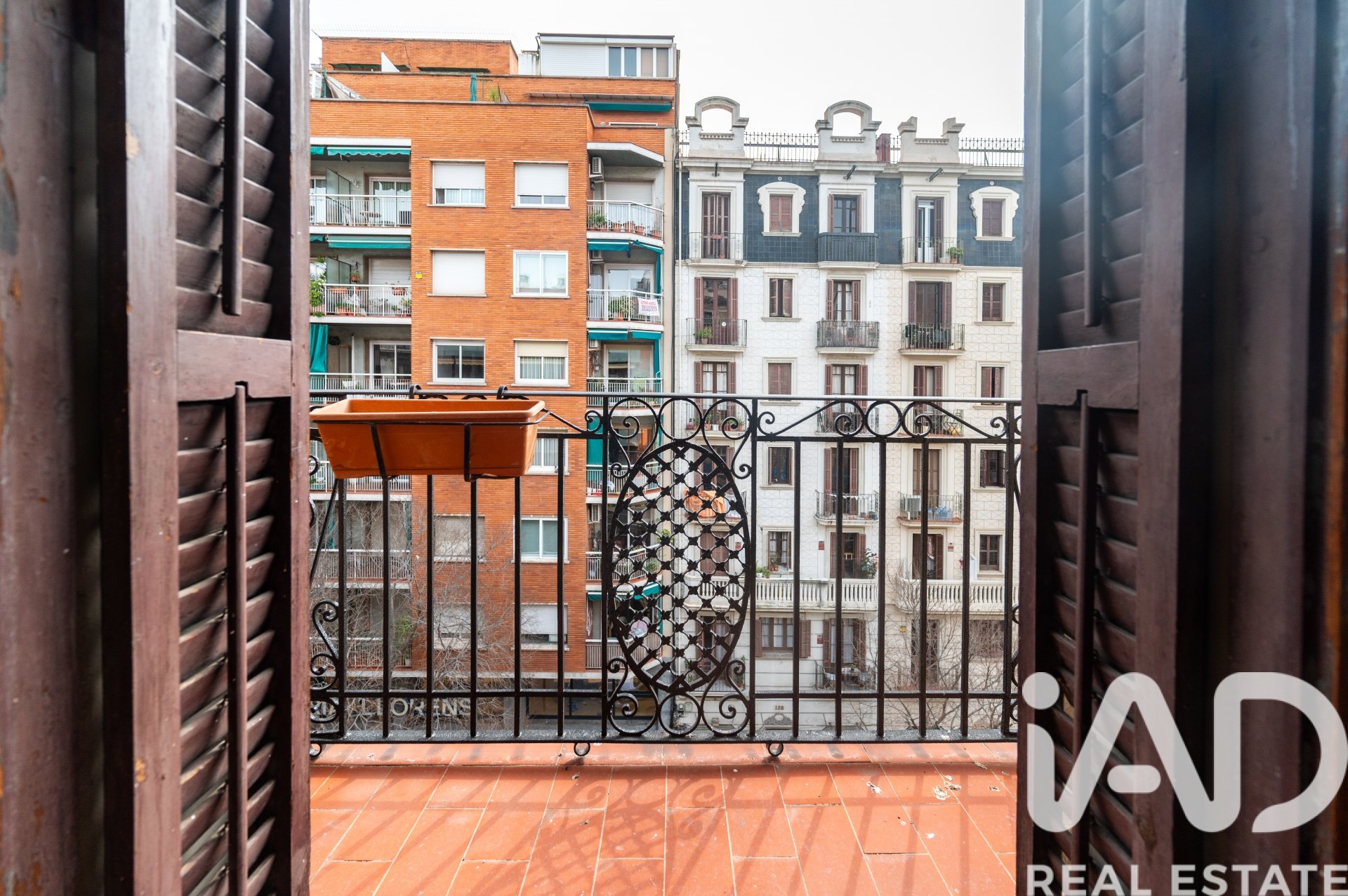 Appartamento a Barcelona, Spagna 3 camere da letto, 95 mq. N° 173030