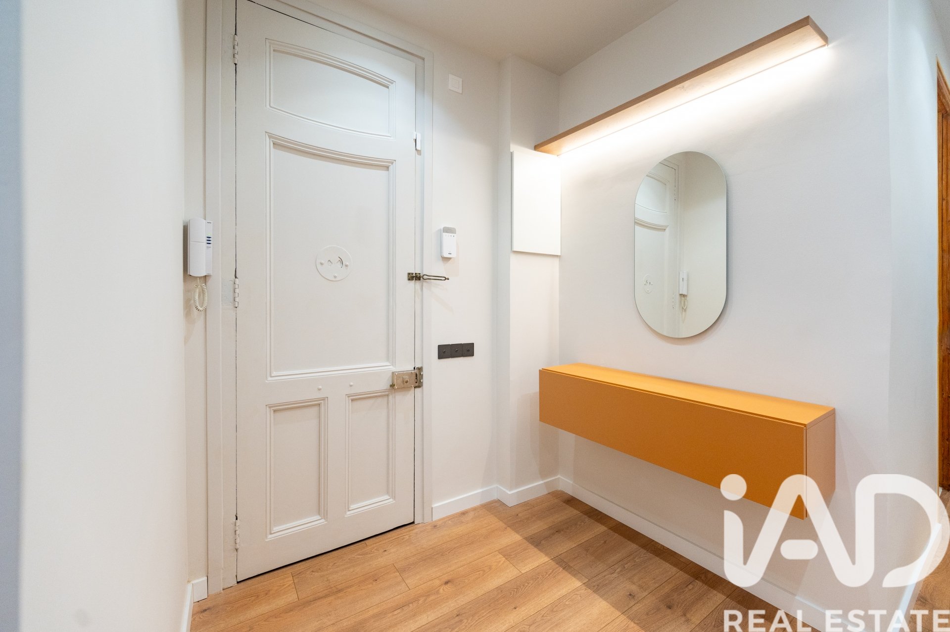 Appartamento a Barcelona, Spagna 3 camere da letto, 95 mq. N° 173030