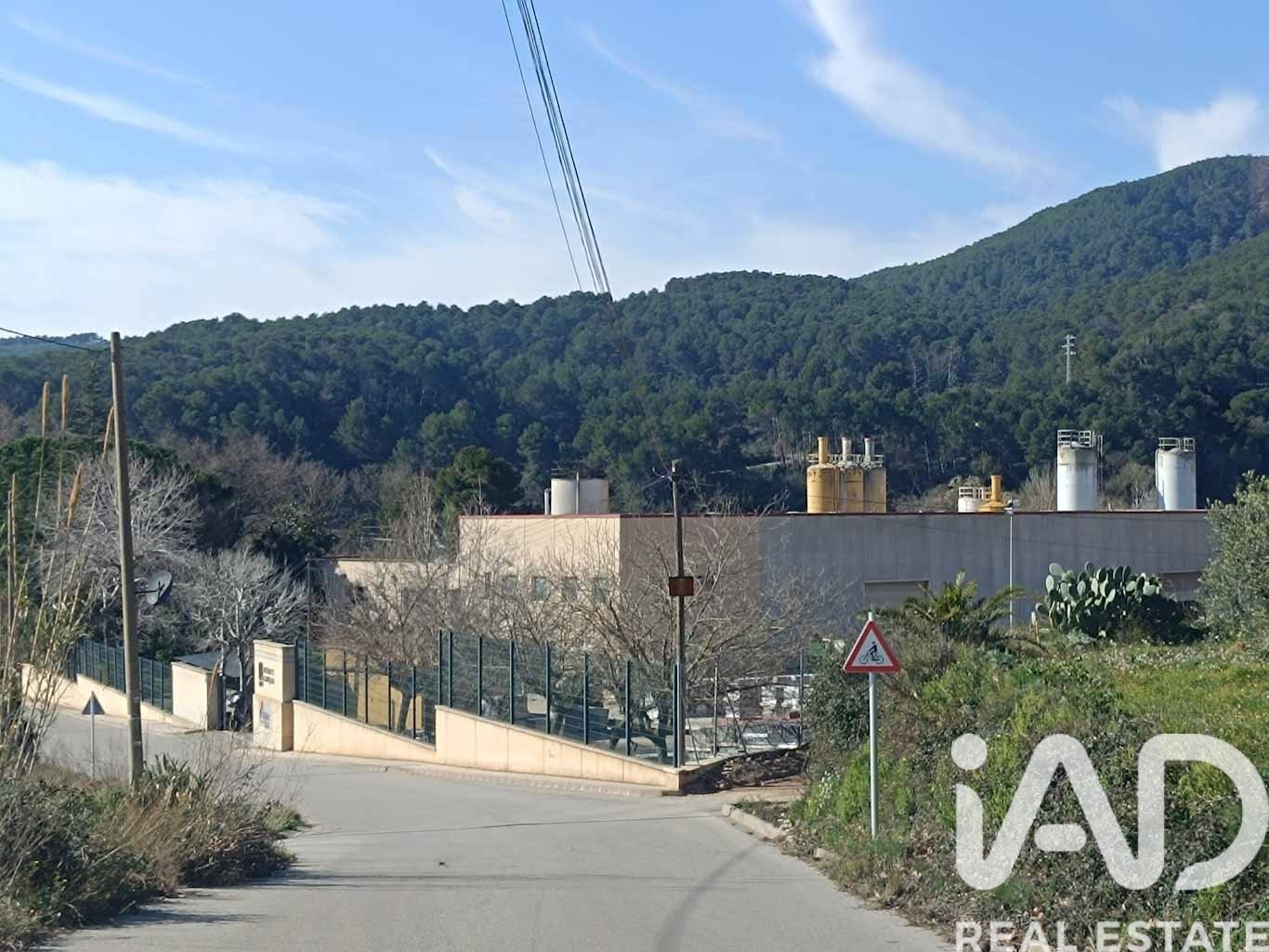 Propiedad comercial en Sant Quintí de Mediona, Barcelona, España 2589 m2 No. 173028