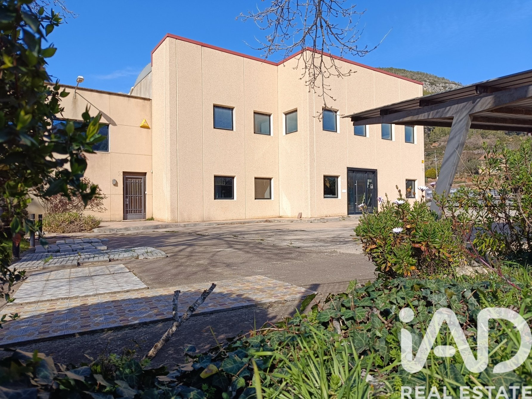 Propiedad comercial en Sant Quintí de Mediona, Barcelona, España 2589 m2 No. 173028