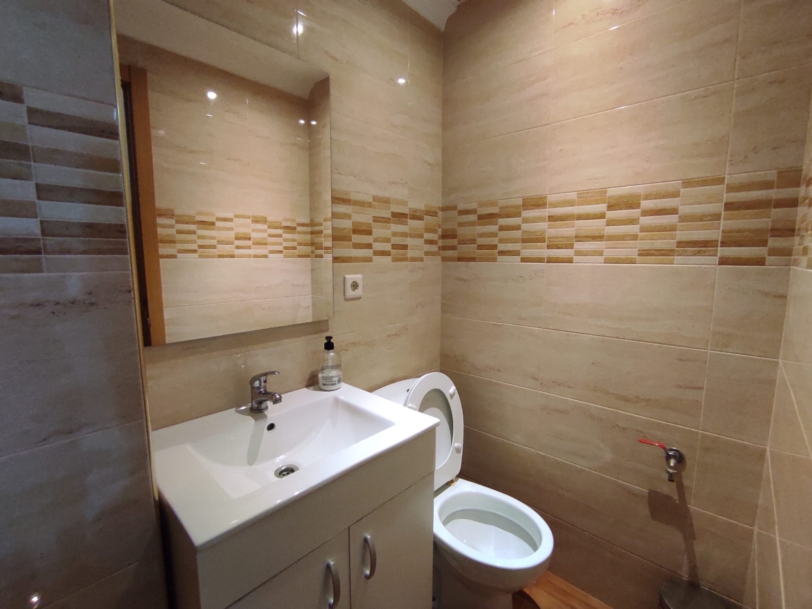 Liikekiinteistö Guardamar del Segura, Alicante, Espanja 2 makuuhuonetta, 91 m2 No. 183919