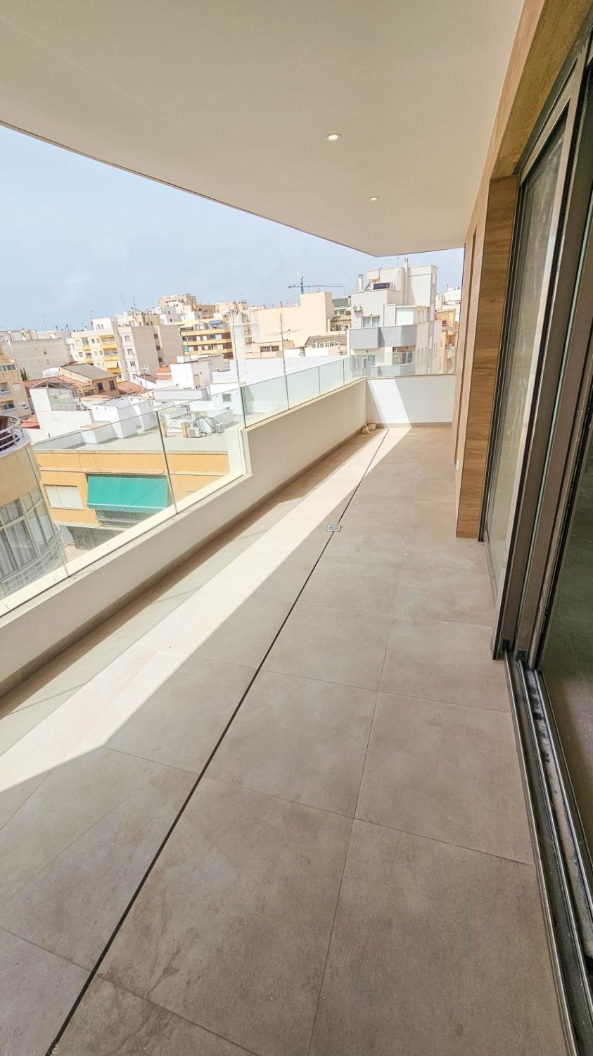Lägenhet i Torrevieja, Alicante, Spanien 3 sovrum, 162 kvm. Nr. 192008