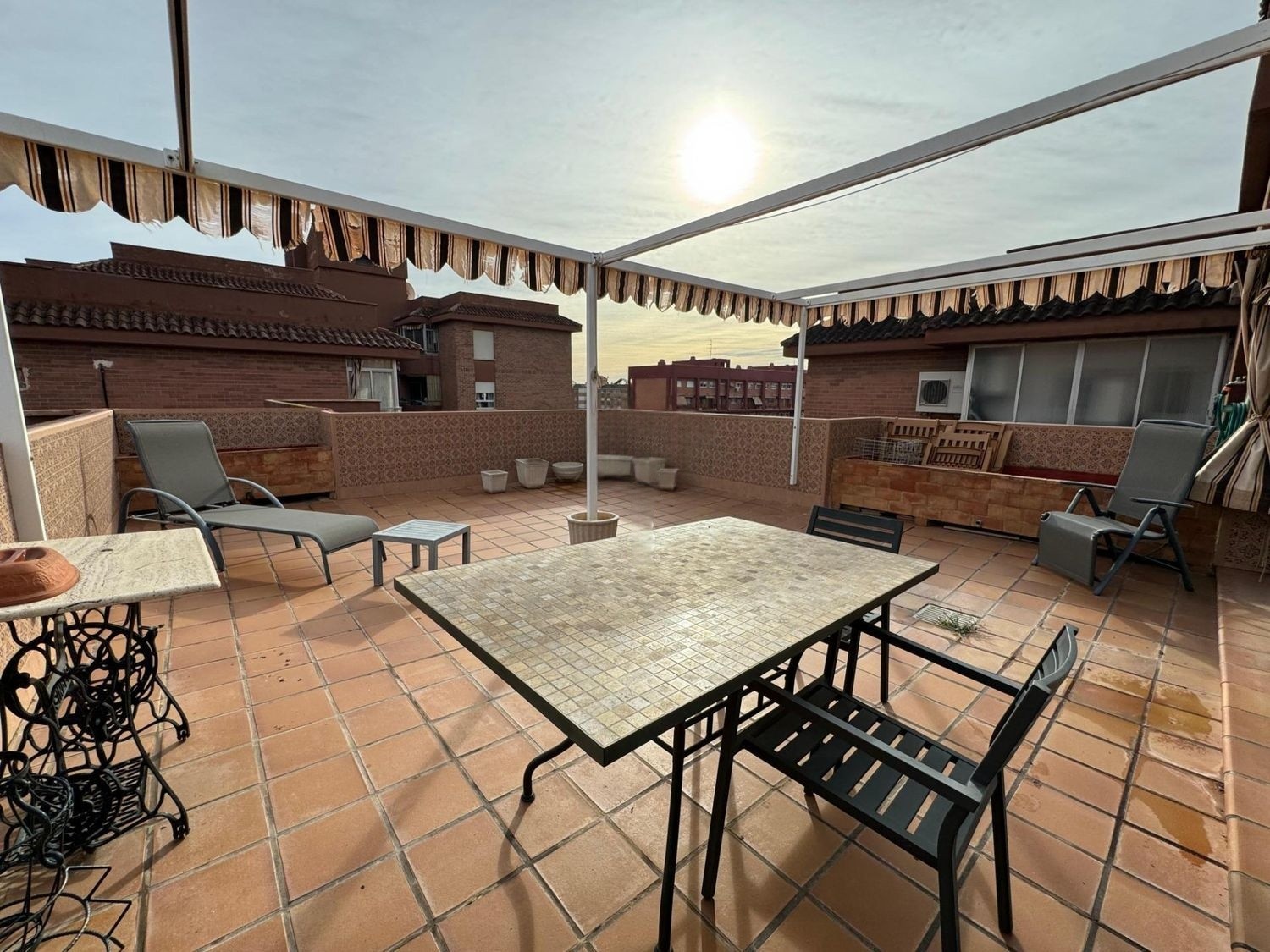 Appartamento a Alicante, Spagna 3 camere da letto, 118 mq. N° 180108