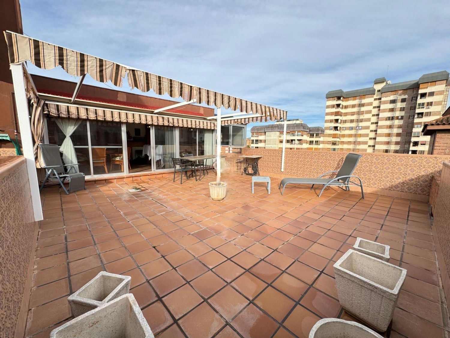 Appartamento a Alicante, Spagna 3 camere da letto, 118 mq. N° 180108