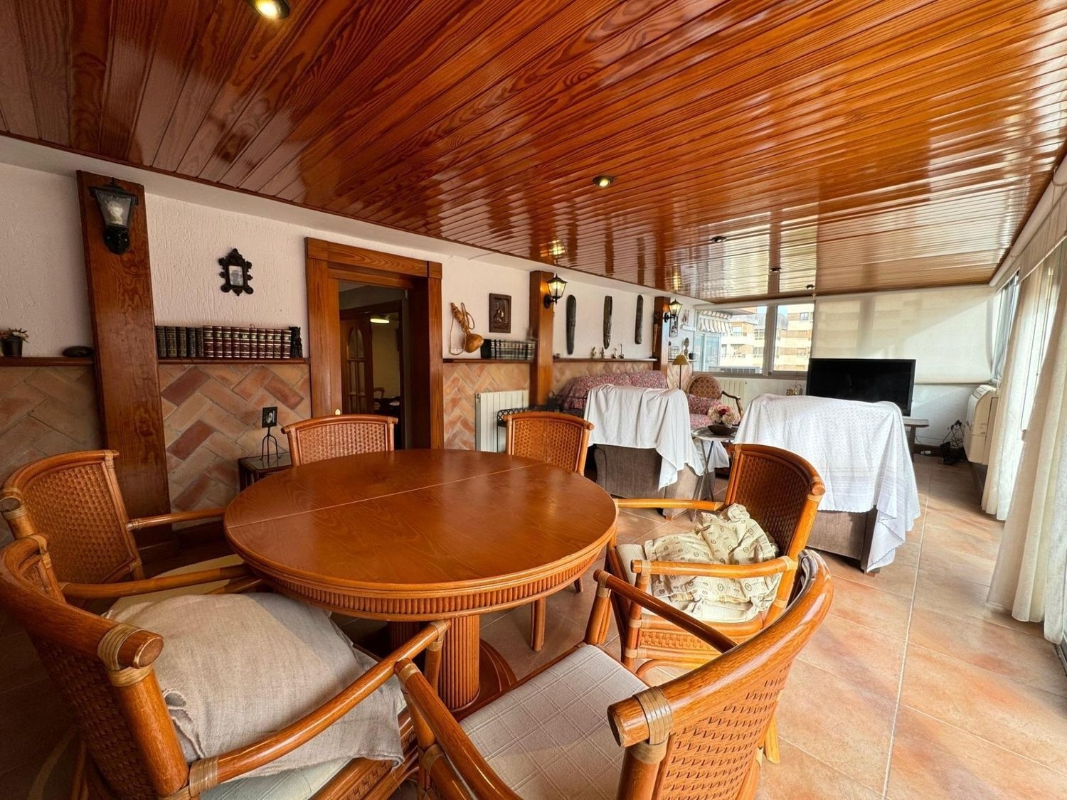 Appartamento a Alicante, Spagna 3 camere da letto, 118 mq. N° 180108