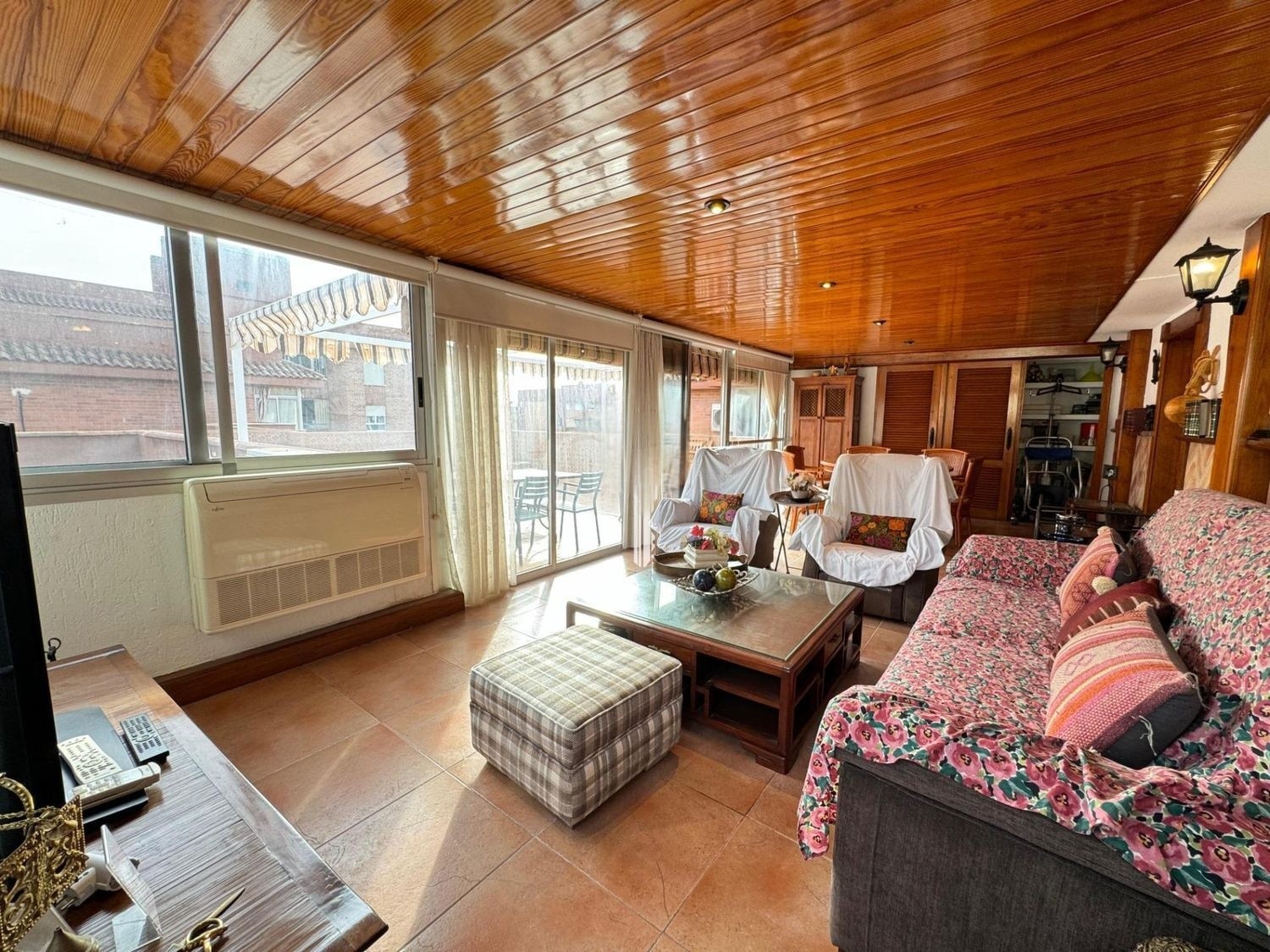 Appartamento a Alicante, Spagna 3 camere da letto, 118 mq. N° 180108