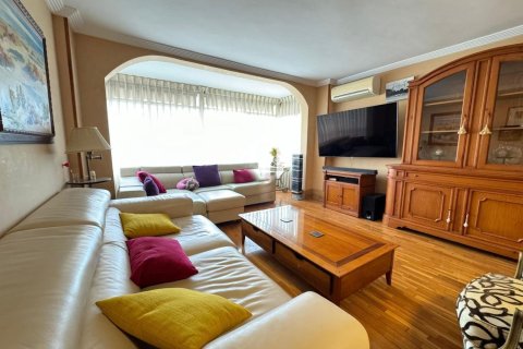 Apartamento en Alicante, España 3 dormitorios, 118 m2 No. 180108