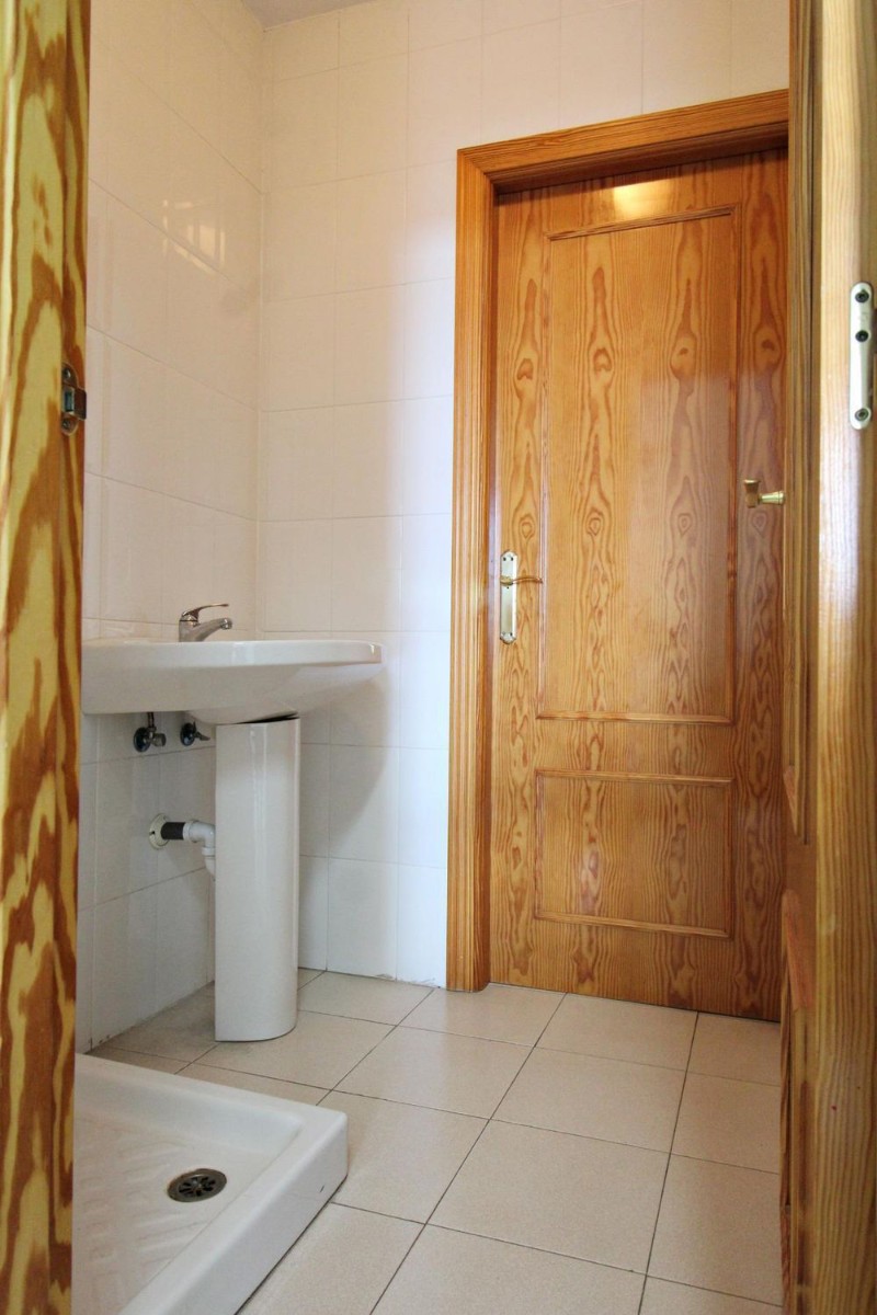 Apartment in Alicante, Spain 4 bedrooms, 104 sq.m. No. 180107