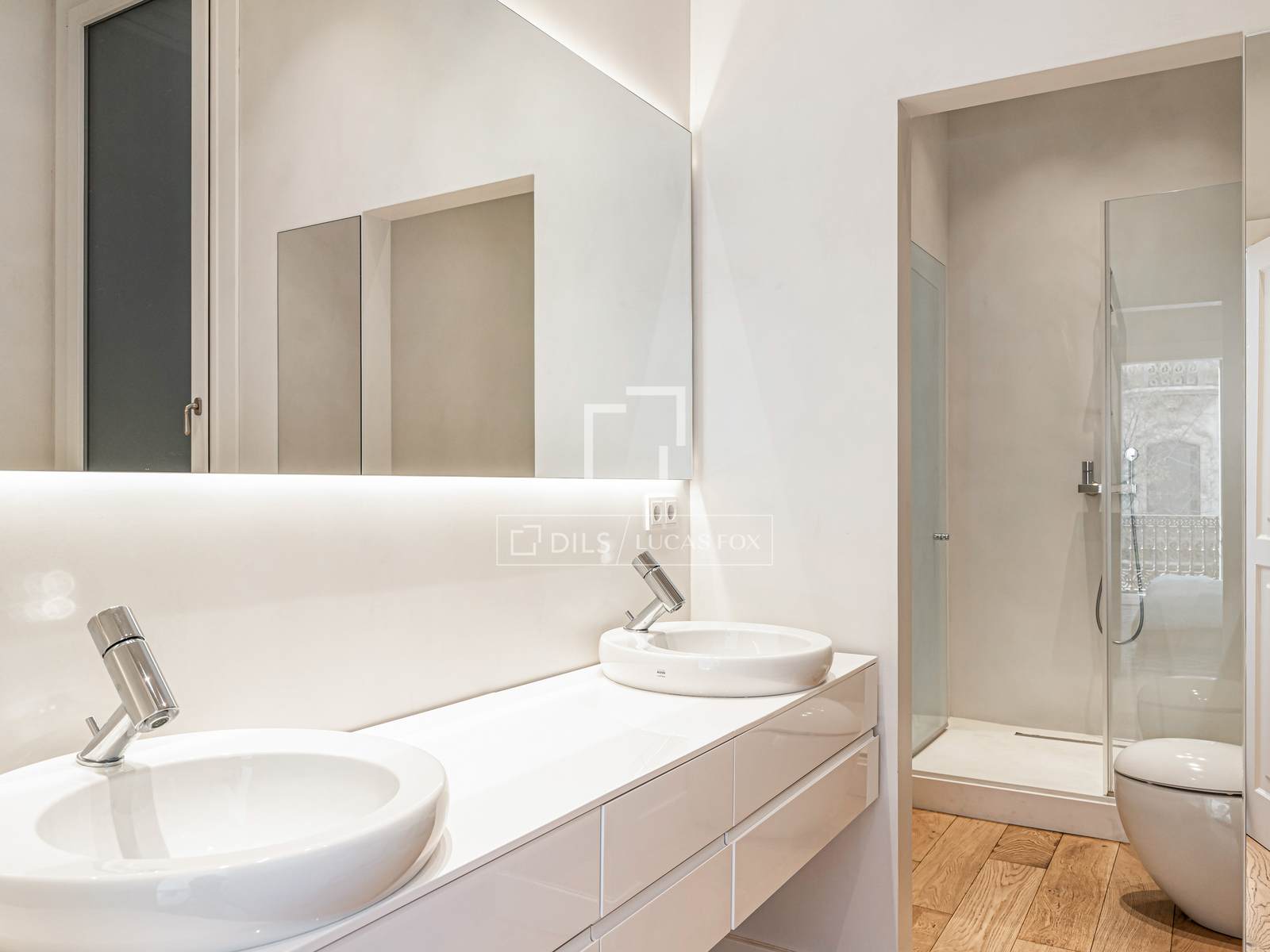 Appartamento a Barcelona, Spagna 5 camere da letto, 222 mq. N° 150287