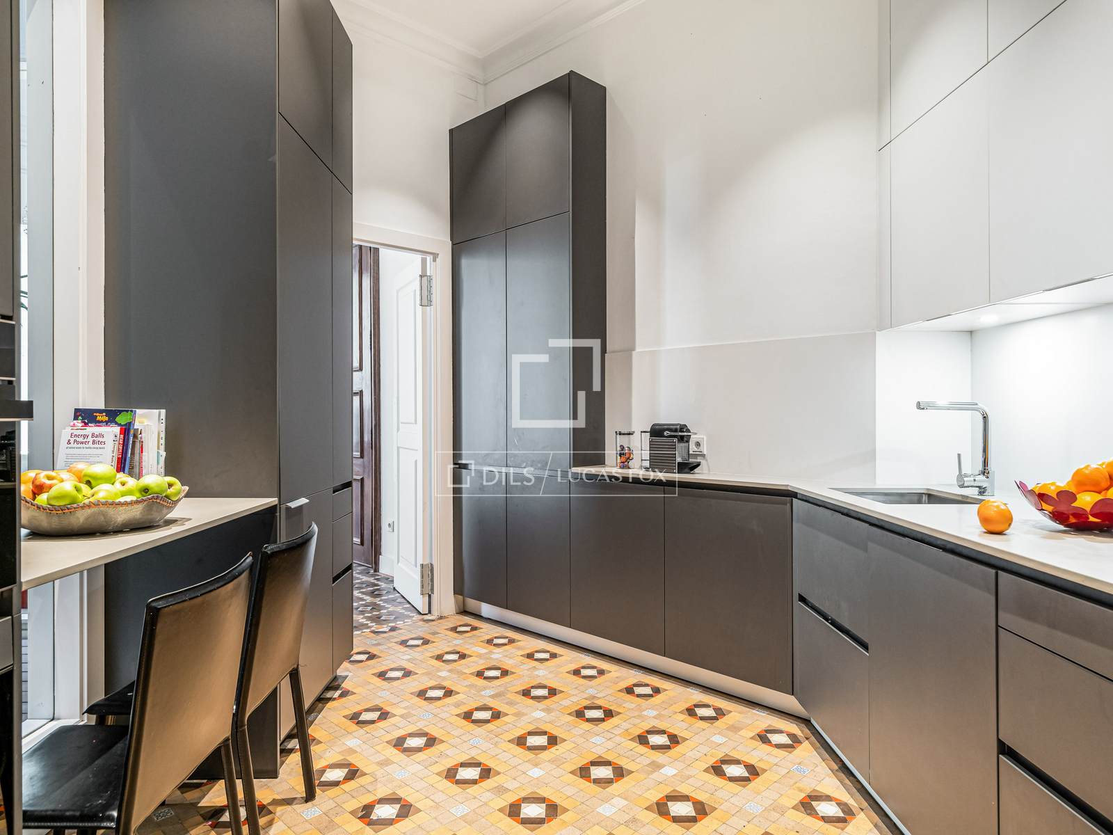 Appartamento a Barcelona, Spagna 5 camere da letto, 222 mq. N° 150287