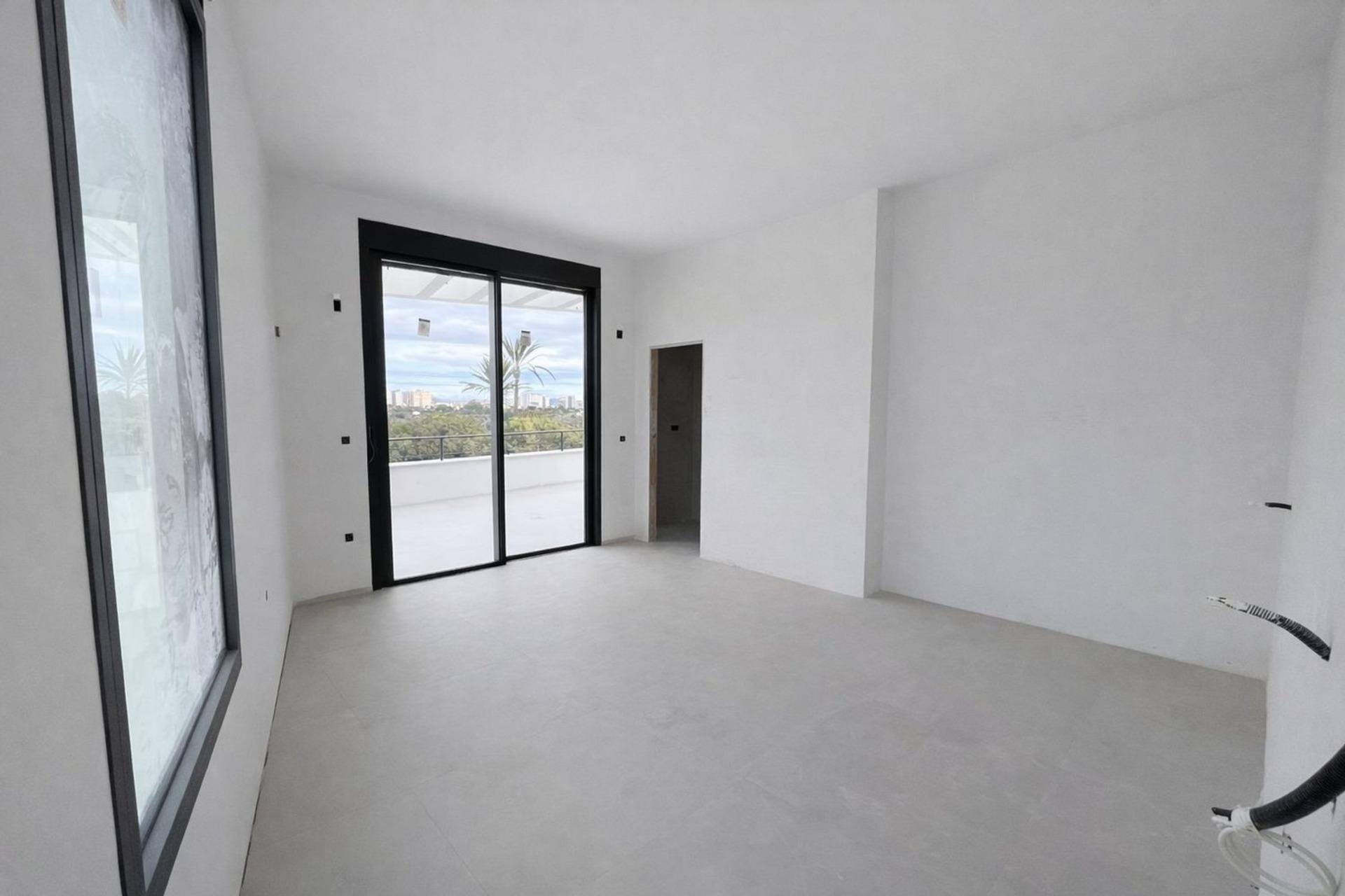 Villa i La Font, Alicante, Spanien 4 sovrum, 500 kvm. Nr. 165595