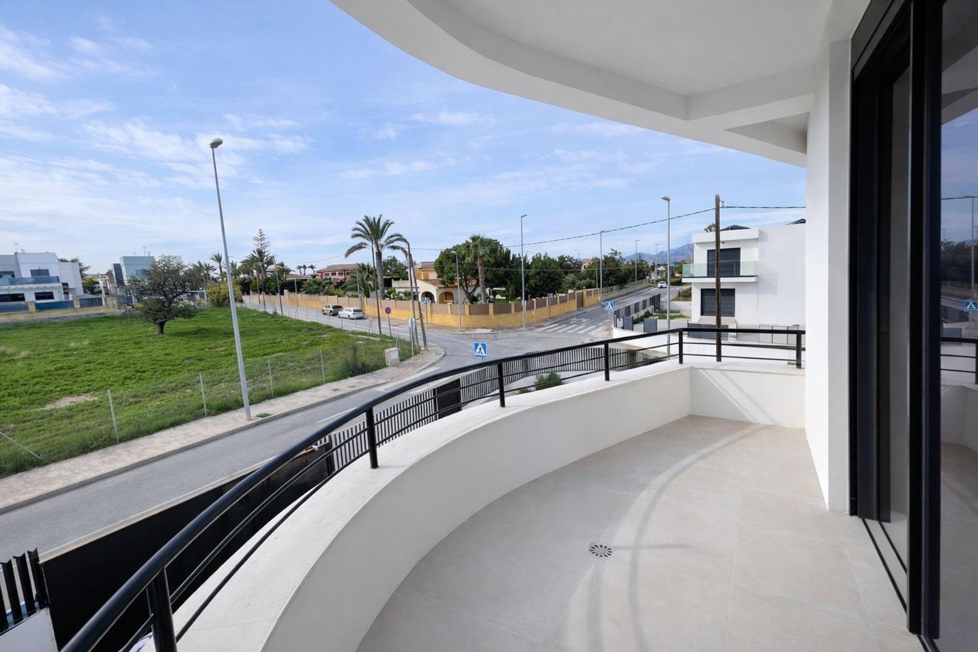 Villa i La Font, Alicante, Spanien 4 sovrum, 500 kvm. Nr. 165595