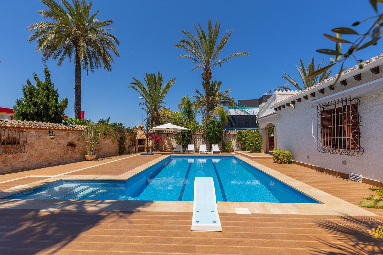 Villa Alicante, Spānijā 4 istabas, 168 m2 Nr. 165596