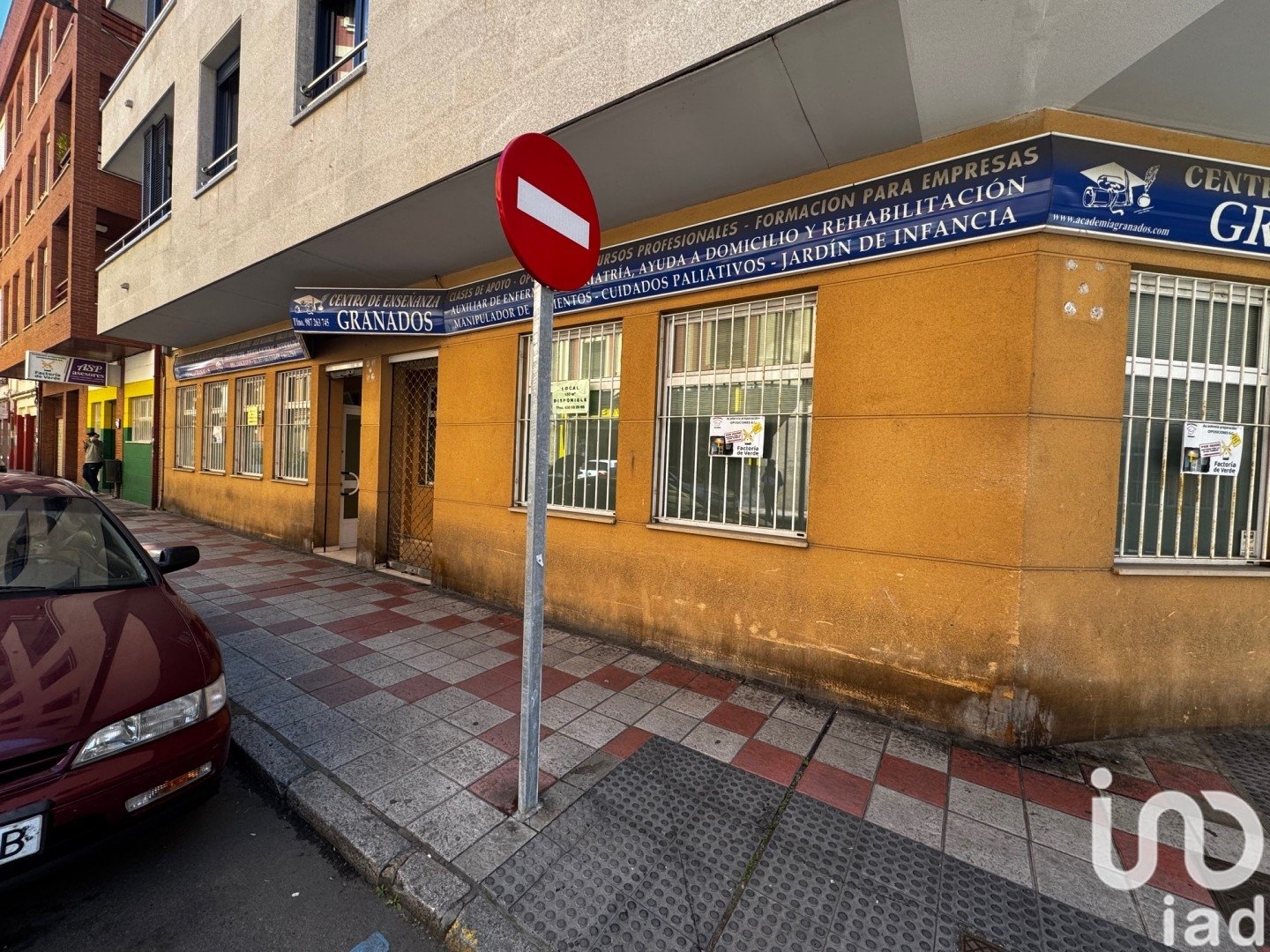 Commercial property in Leon, Spain 161 sq.m. No. 185771