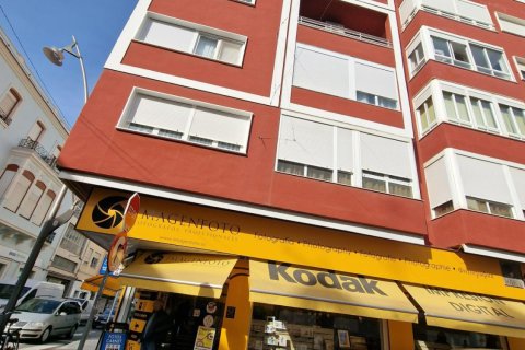 Apartament w Torrevieja, Alicante, Hiszpania 3 sypialnie, 110 mkw. nr 182821