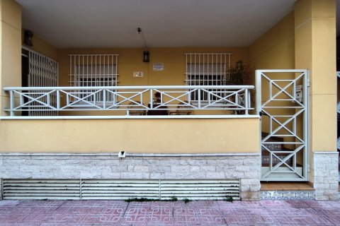 Apartament w Torrevieja, Alicante, Hiszpania 4 sypialnie, 107 mkw. nr 182820