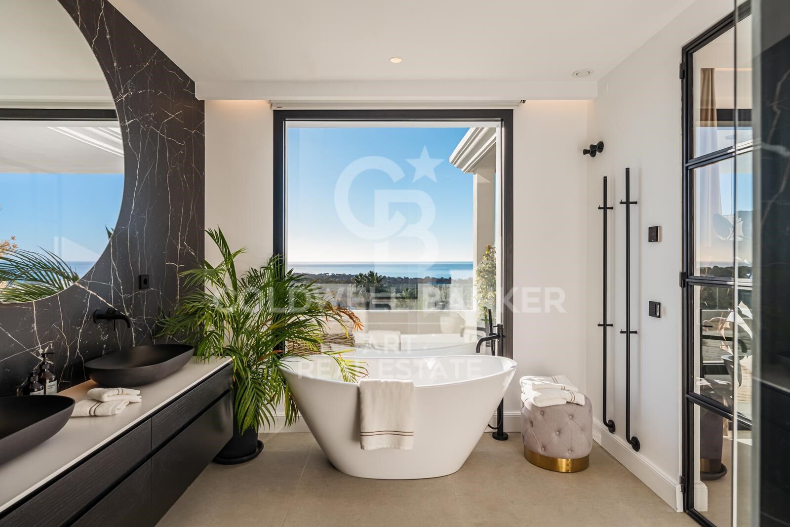 Villa a Benahavis, Malaga, Spagna 6 camere da letto, 1466 mq. N° 158899