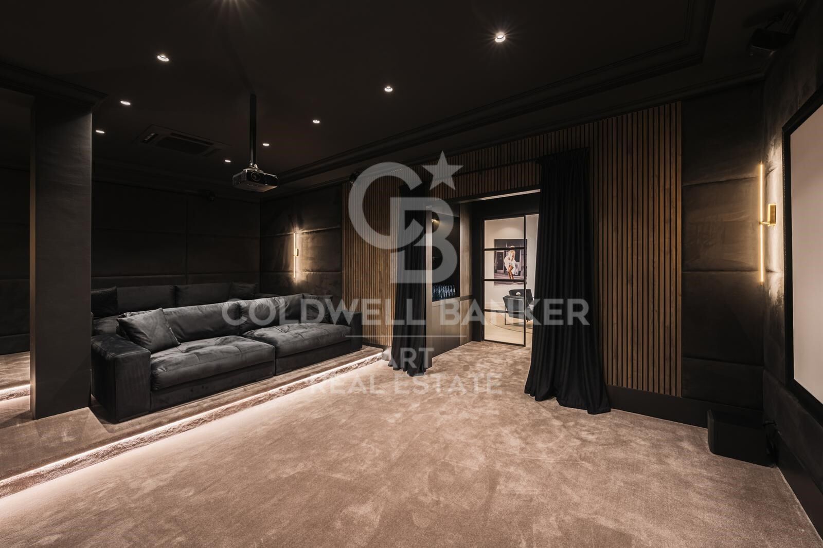 Villa a Benahavis, Malaga, Spagna 6 camere da letto, 1466 mq. N° 158899