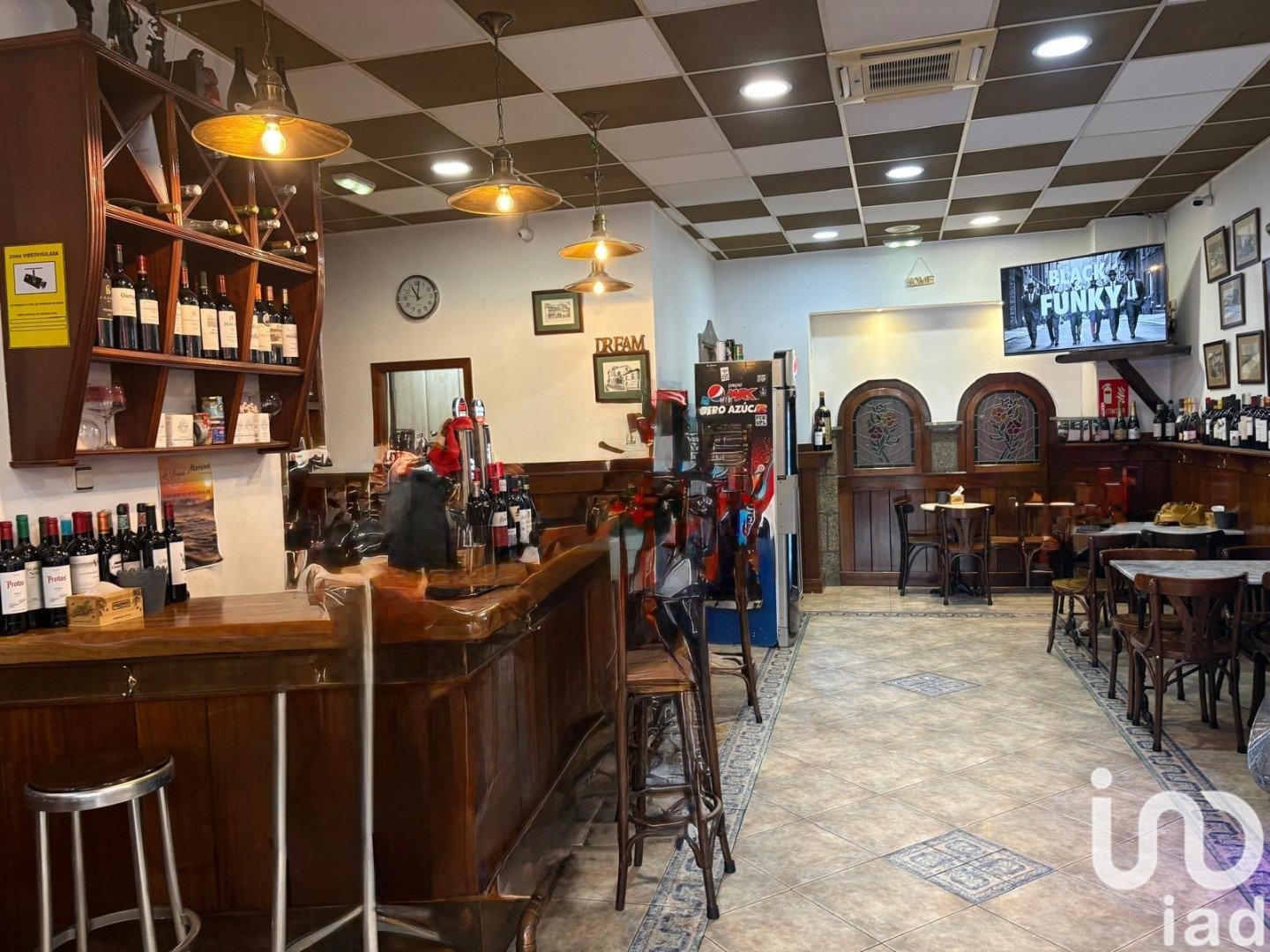 Commercial property in Aviles, Asturias, Spain 68 sq.m. No. 185642