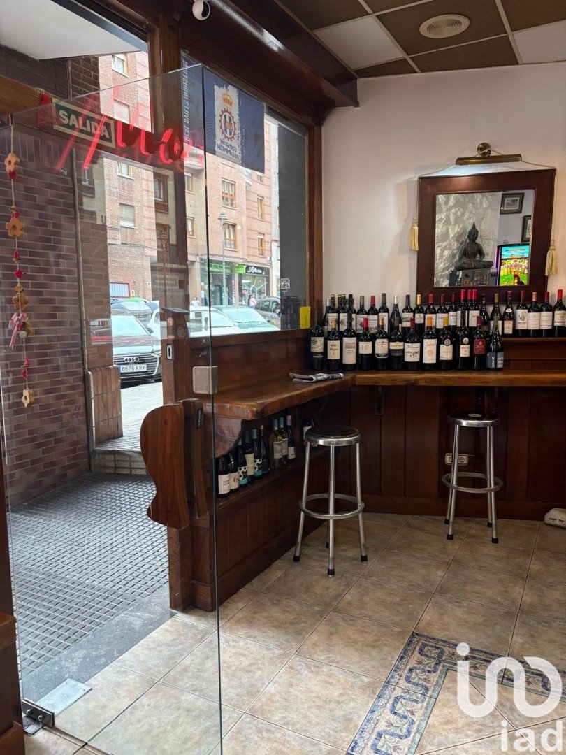 Commercial property in Aviles, Asturias, Spain 68 sq.m. No. 185642