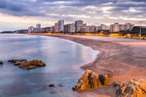 Propiedad comercial en Platja D'aro, Gerona, España No. 140916