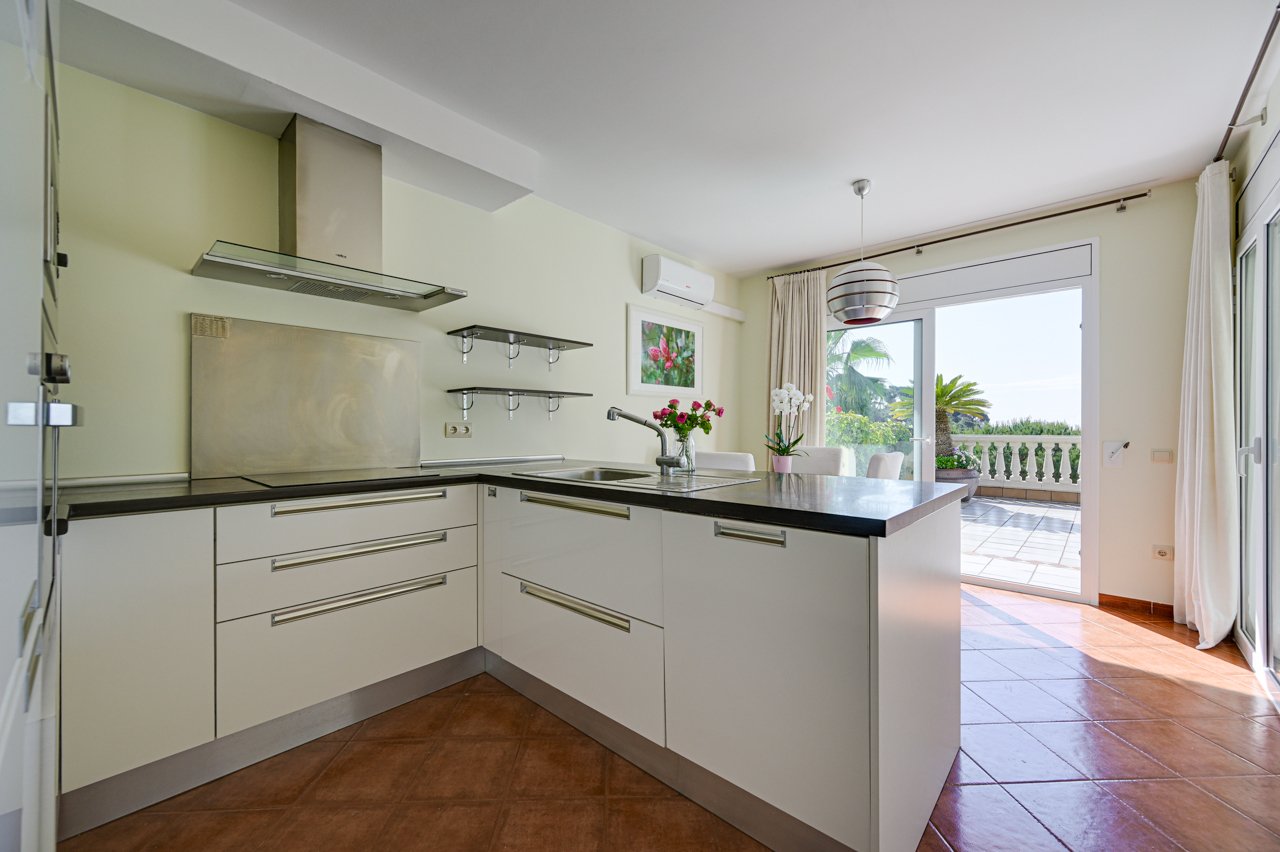 Huvila Tossa de Mar, Girona, Espanja 5 makuuhuonetta, 354 m2 No. 180670