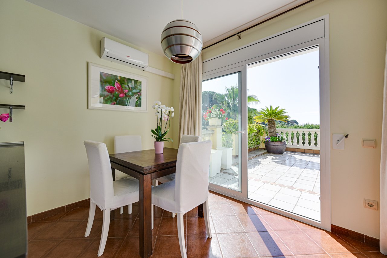 Huvila Tossa de Mar, Girona, Espanja 5 makuuhuonetta, 354 m2 No. 180670