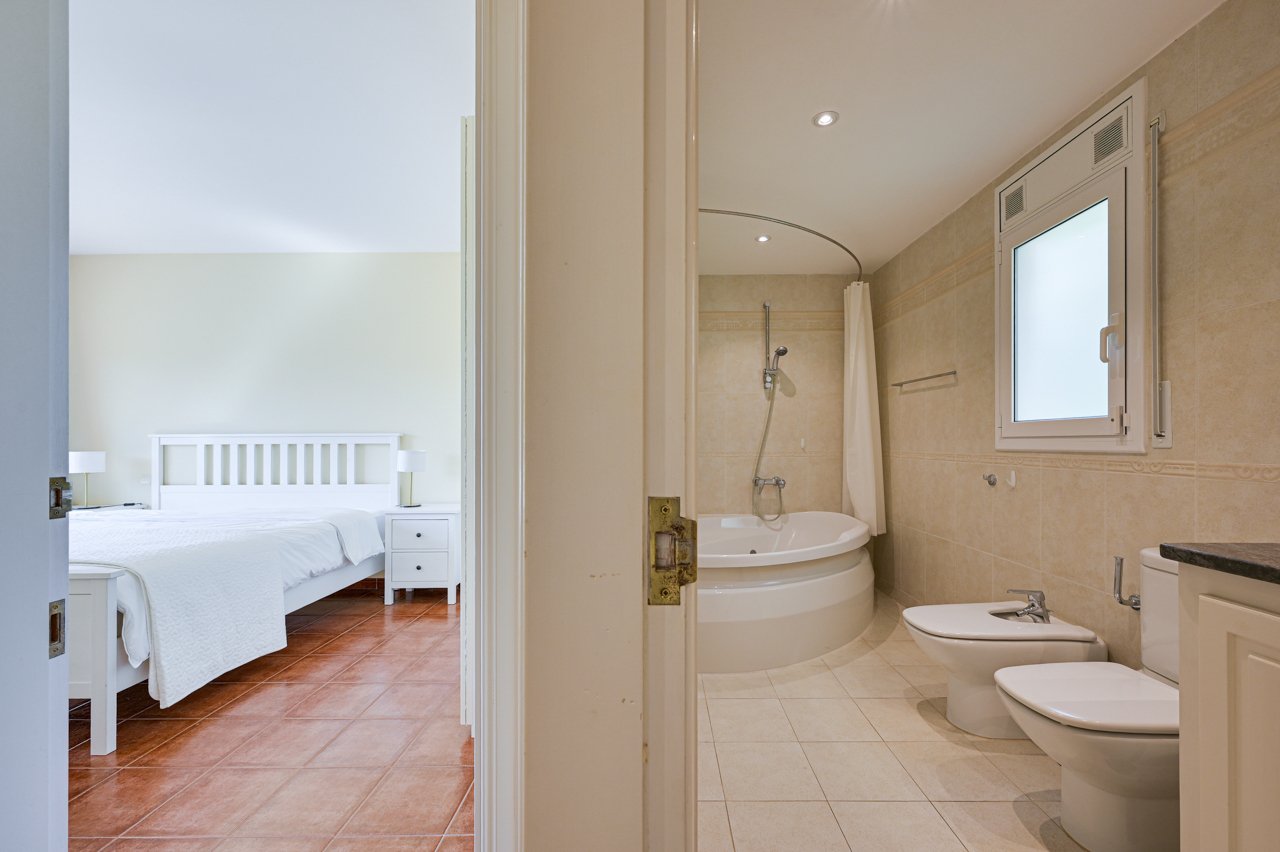 Huvila Tossa de Mar, Girona, Espanja 5 makuuhuonetta, 354 m2 No. 180670