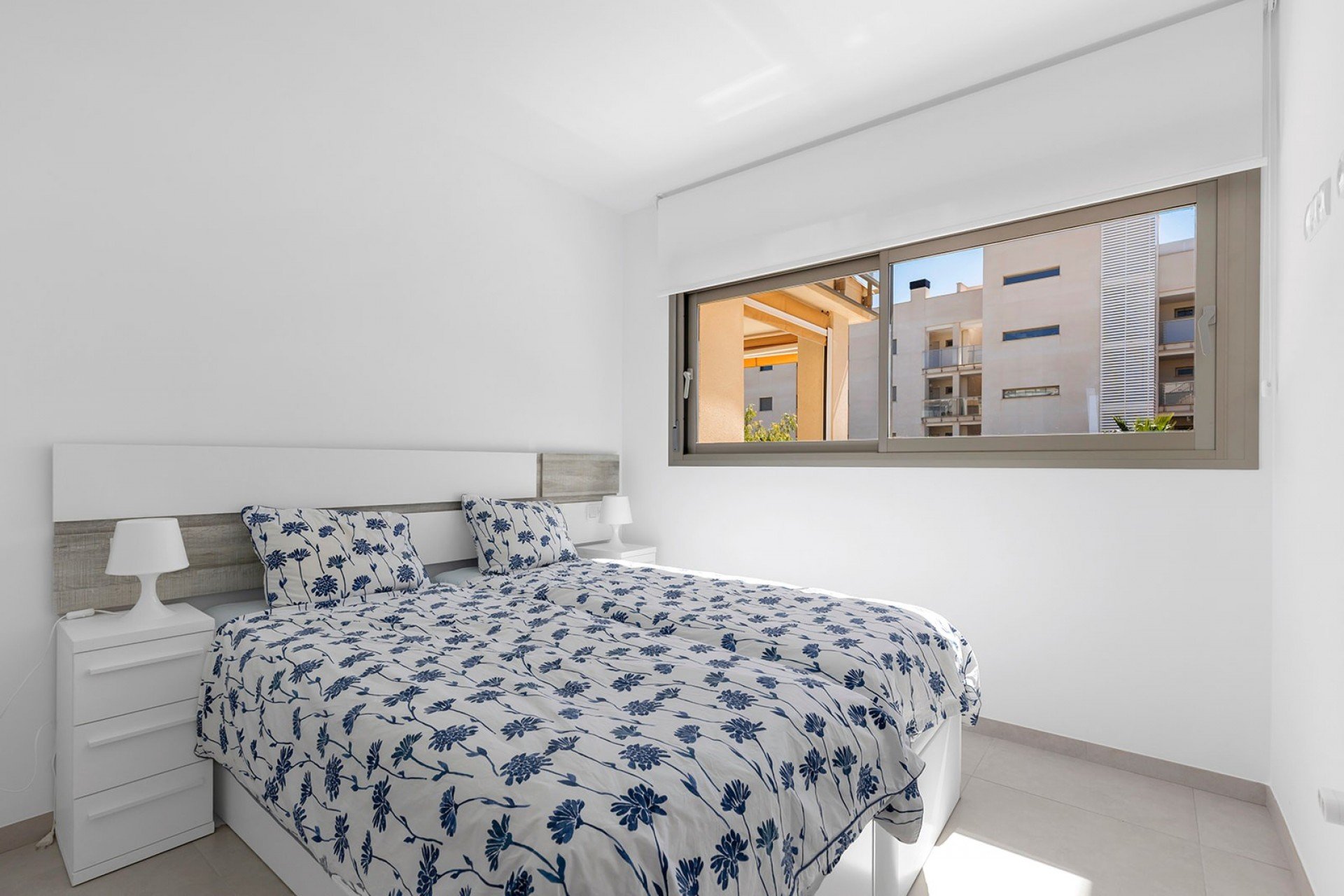 Apartamento en Alicante, España 2 dormitorios, 81 m2 No. 190132