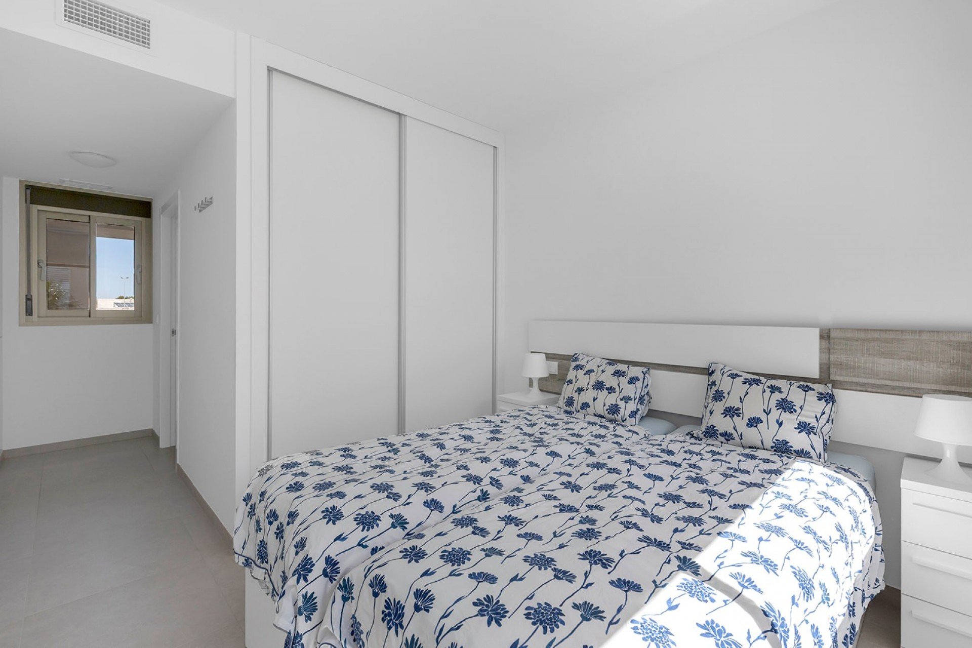 Apartamento en Alicante, España 2 dormitorios, 81 m2 No. 190132