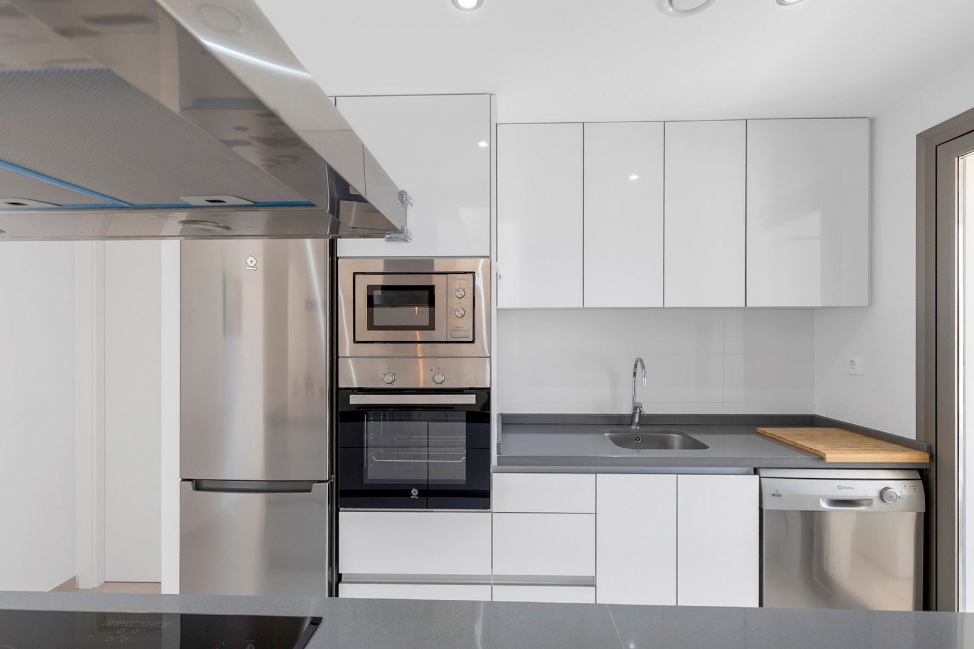 Apartamento en Alicante, España 2 dormitorios, 81 m2 No. 190132