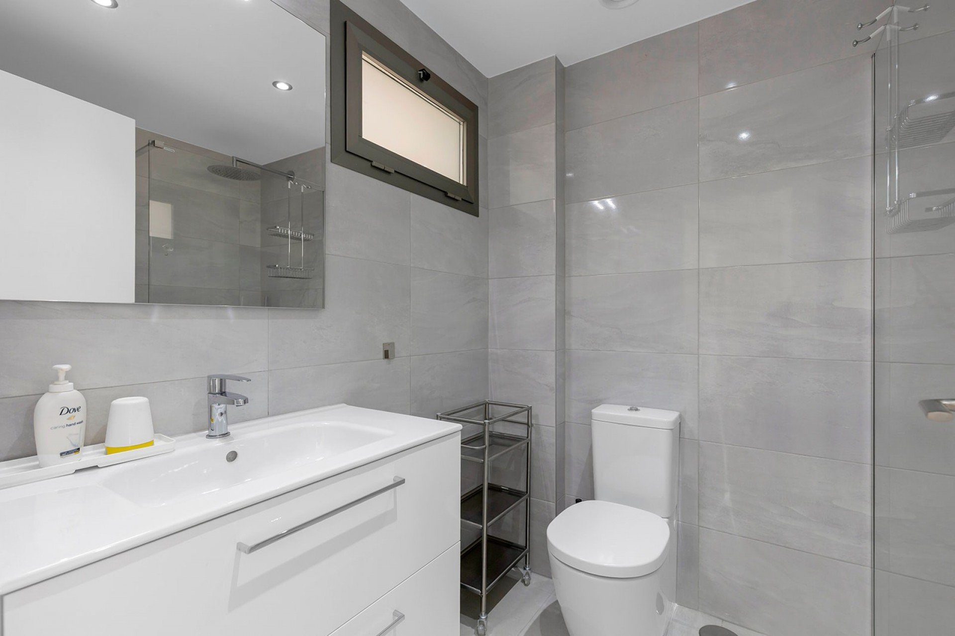 Apartamento en Alicante, España 2 dormitorios, 81 m2 No. 190132