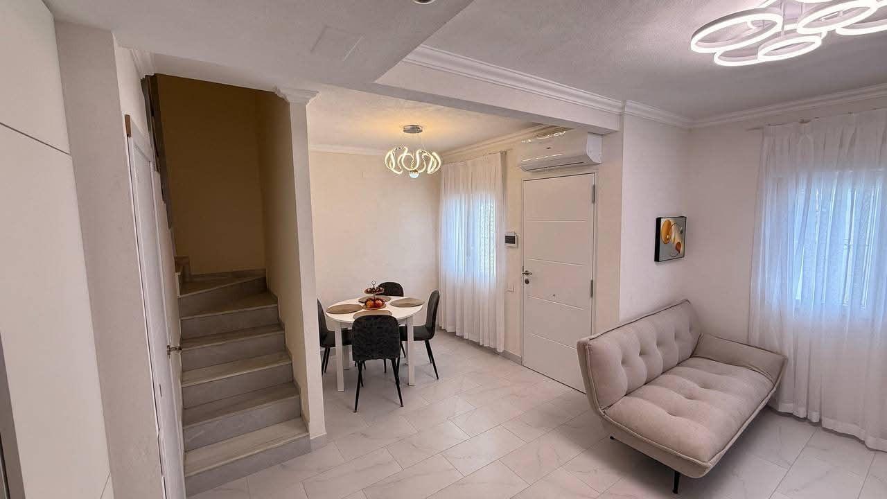 Villetta a schiera a Torrevieja, Alicante, Spagna 3 camere da letto, 70 mq. N° 190131