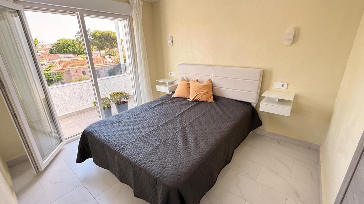 Villetta a schiera a Torrevieja, Alicante, Spagna 3 camere da letto, 70 mq. N° 190131