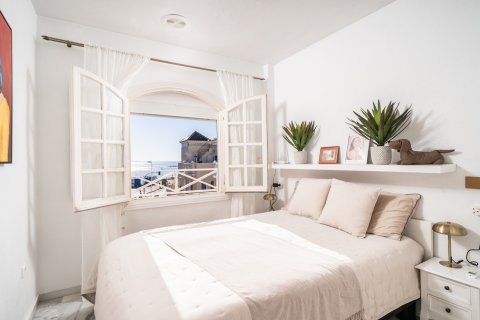 Apartment in Torrevieja, Alicante, Spain 2 bedrooms, 72 sq.m. No. 190133