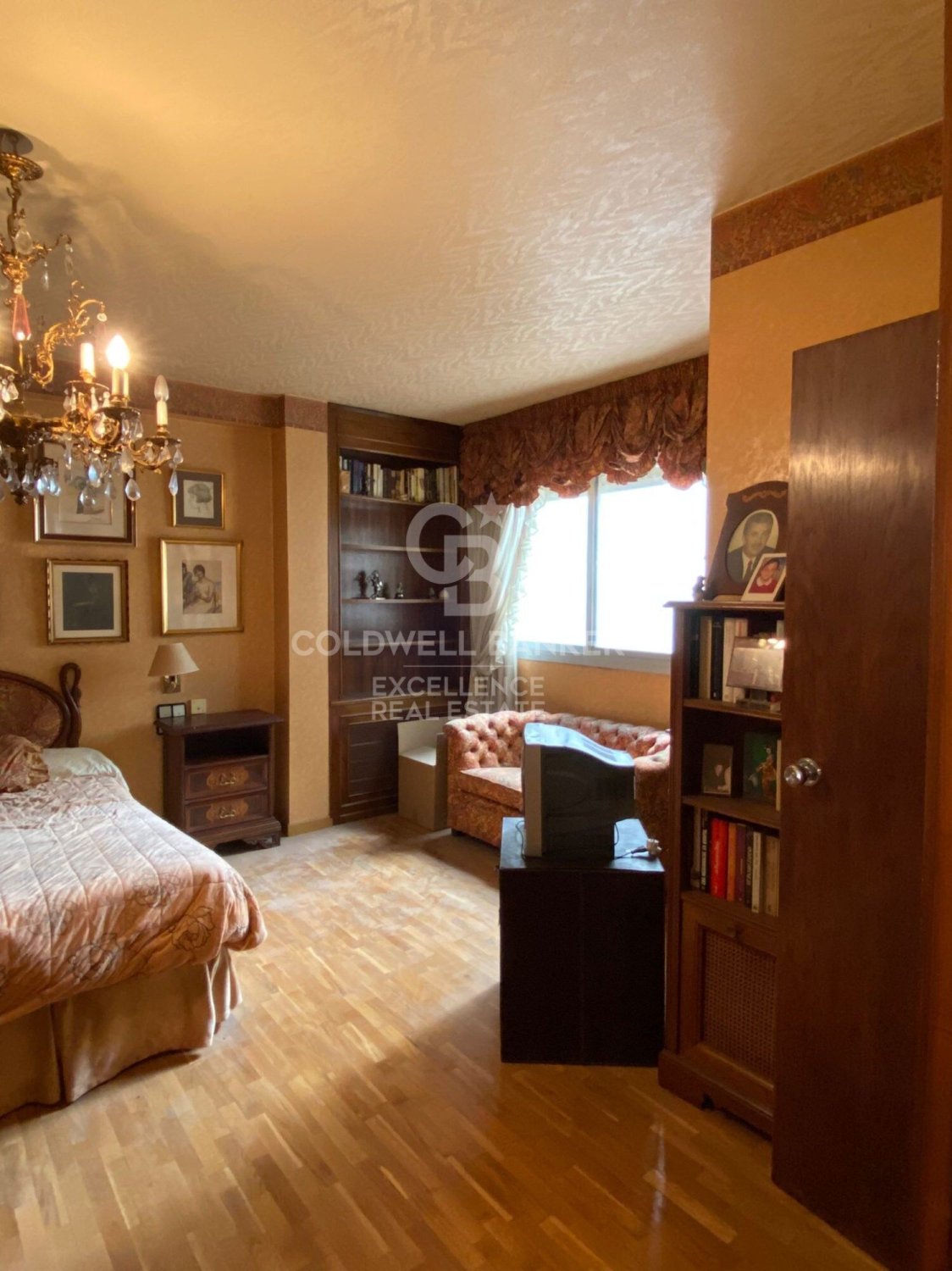 Apartament w Valencia, Hiszpania 4 sypialnie, 209 mkw. nr 159896