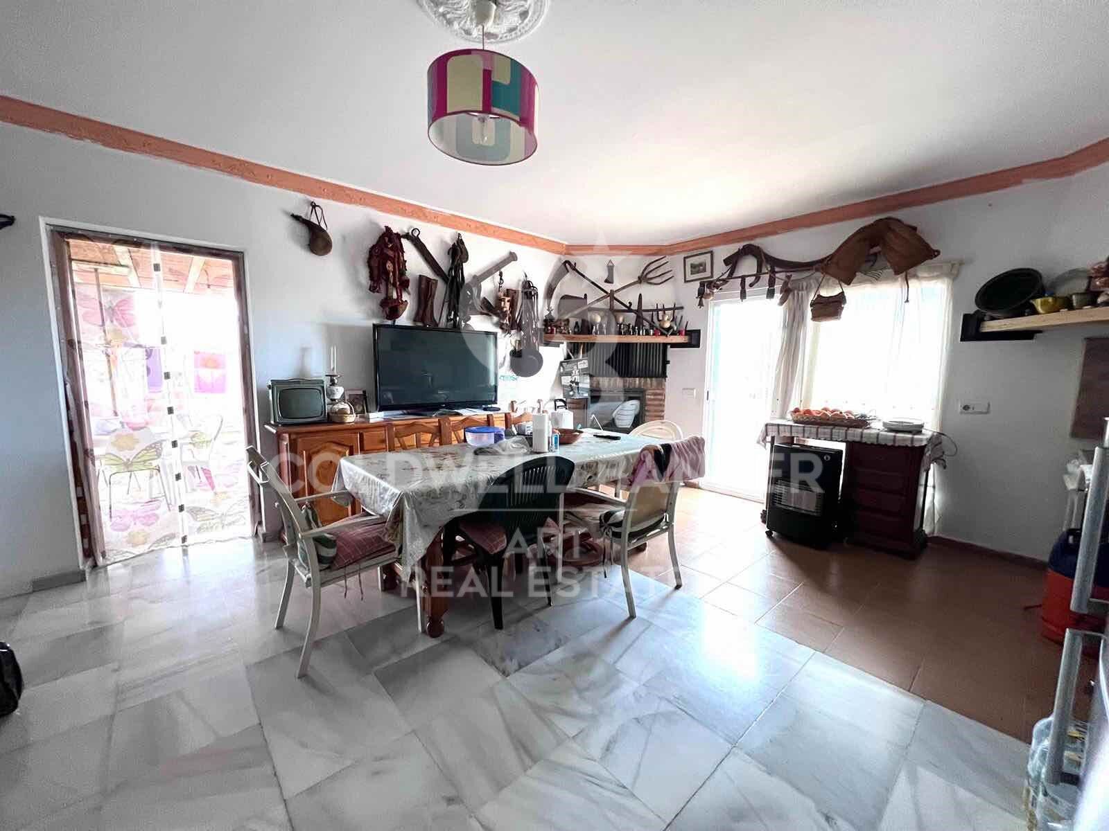 Дом в Алаурин-де-ла-Торре, Малага, Испания 3 спальни, 2100м2 №159875