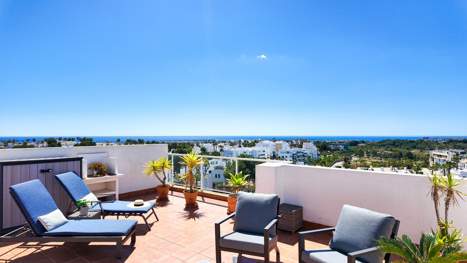 Apartment in Villamartin, Alicante, Spain 2 bedrooms, 131 sq.m. No. 189445