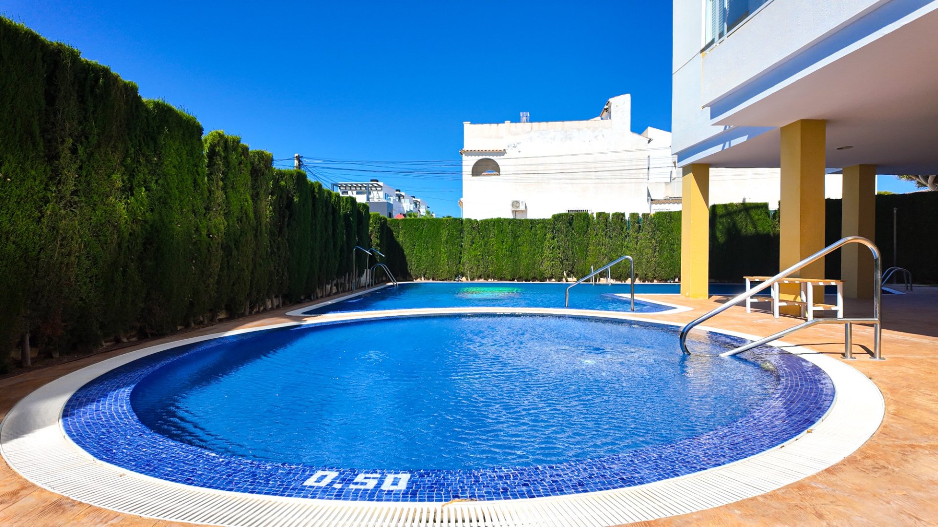 Apartment in Villamartin, Alicante, Spain 2 bedrooms, 131 sq.m. No. 189445