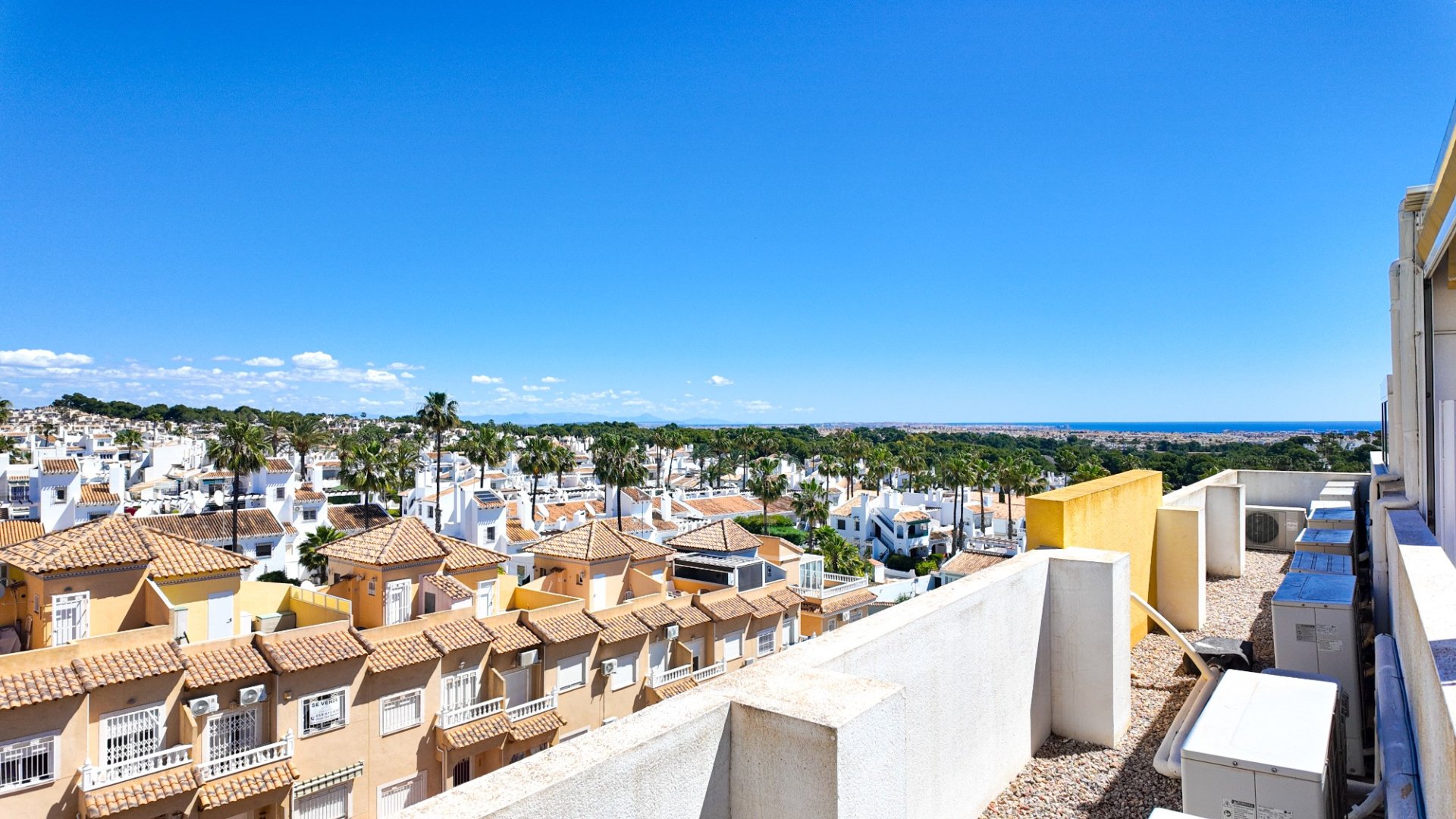 Apartment in Villamartin, Alicante, Spain 2 bedrooms, 131 sq.m. No. 189445