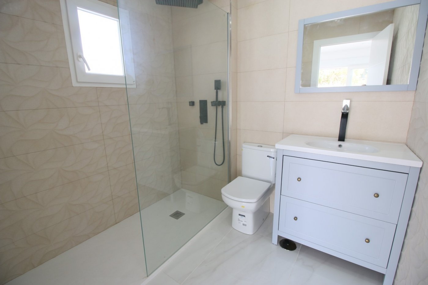Apartment in La Torre, Alicante, Spain 4 bedrooms, 330 sq.m. No. 165071