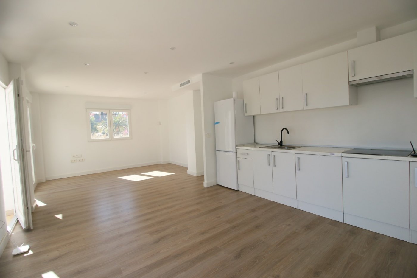 Apartment in La Torre, Alicante, Spain 4 bedrooms, 330 sq.m. No. 165071