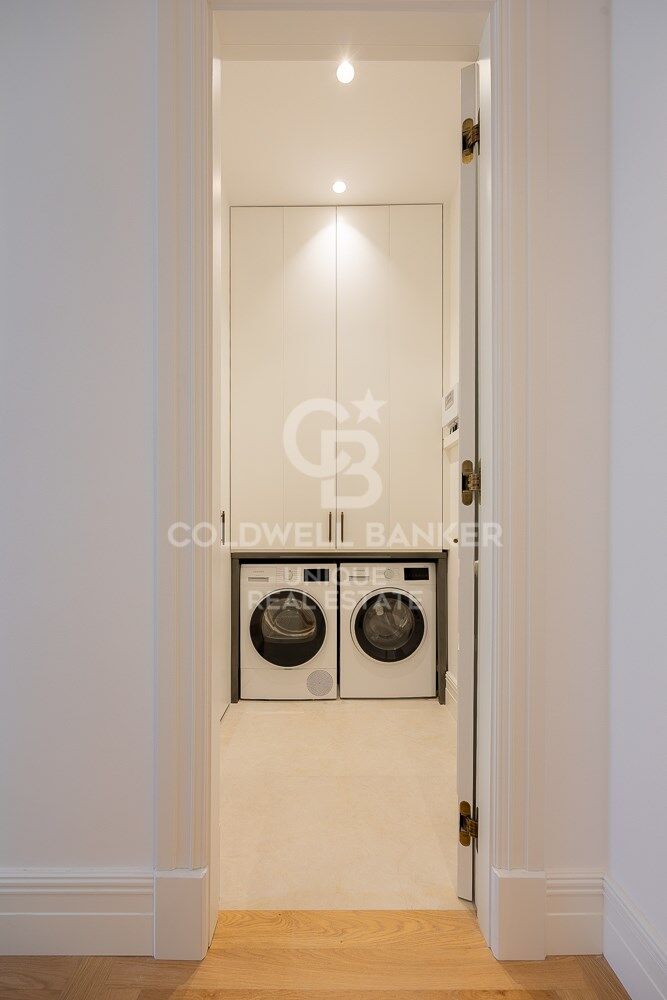 Квартира в Мадрид, Испания 4 спальни, 307м2 №157771