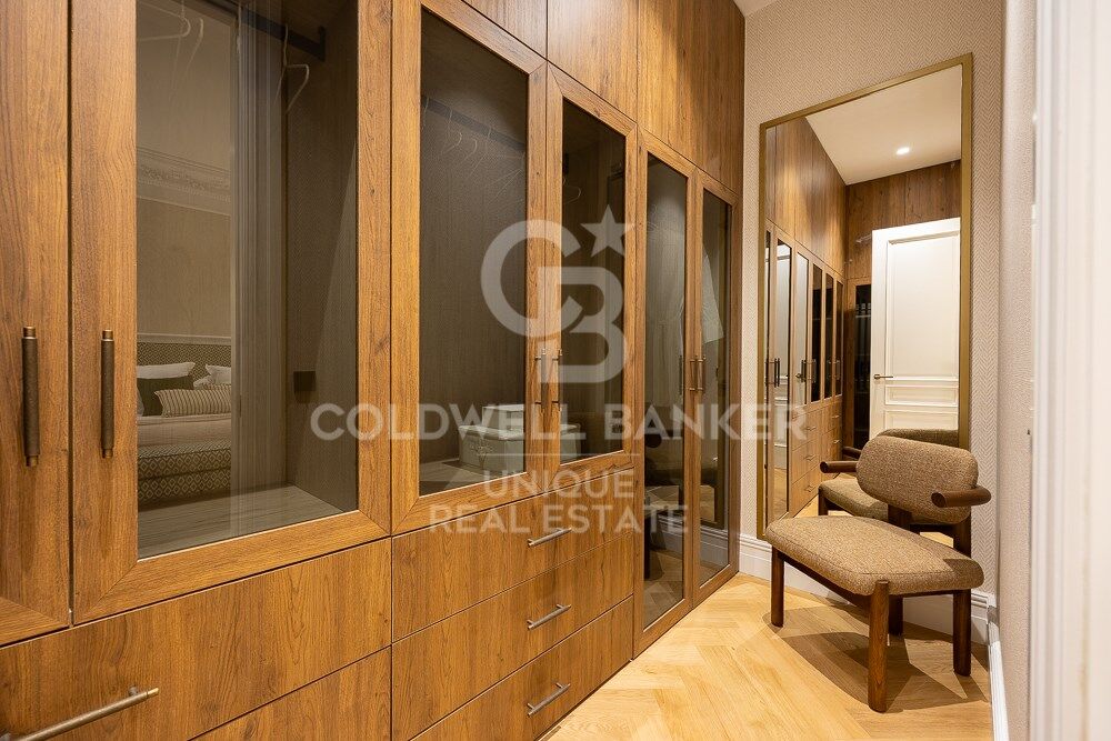 Квартира в Мадрид, Испания 4 спальни, 307м2 №157771