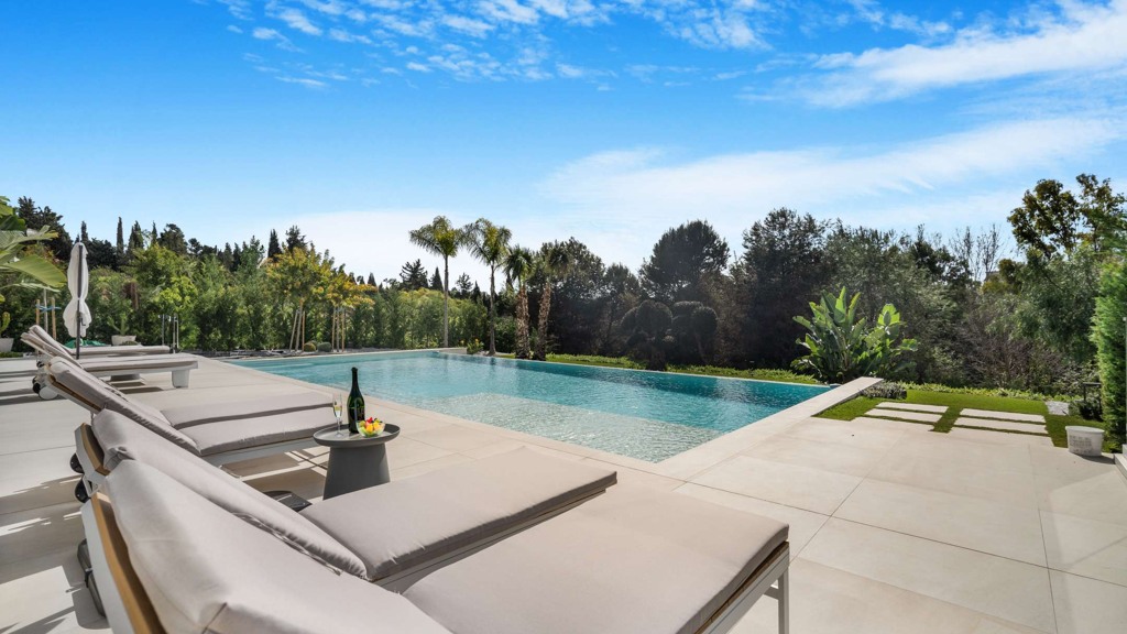 Villa in Marbella, Malaga, Spanien 6 Schlafzimmer, 823 m2 Nr. 99393
