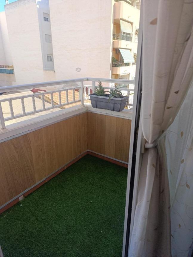 Apartment à Torrevieja, Alicante, Espagne 110 m2 No. 165798