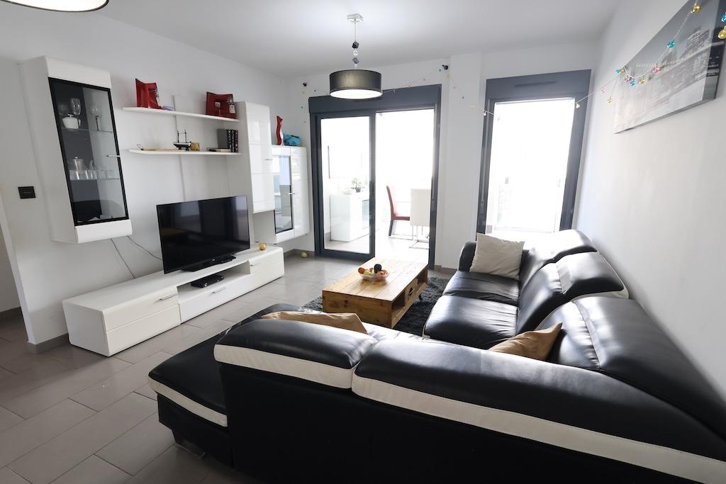 Apartment in La Zenia, Alicante, Spain 2 bedrooms, 77 sq.m. No. 165795