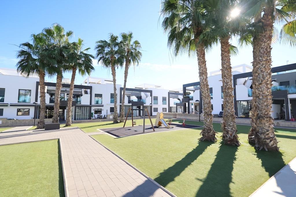 Apartment in La Zenia, Alicante, Spain 2 bedrooms, 77 sq.m. No. 165795